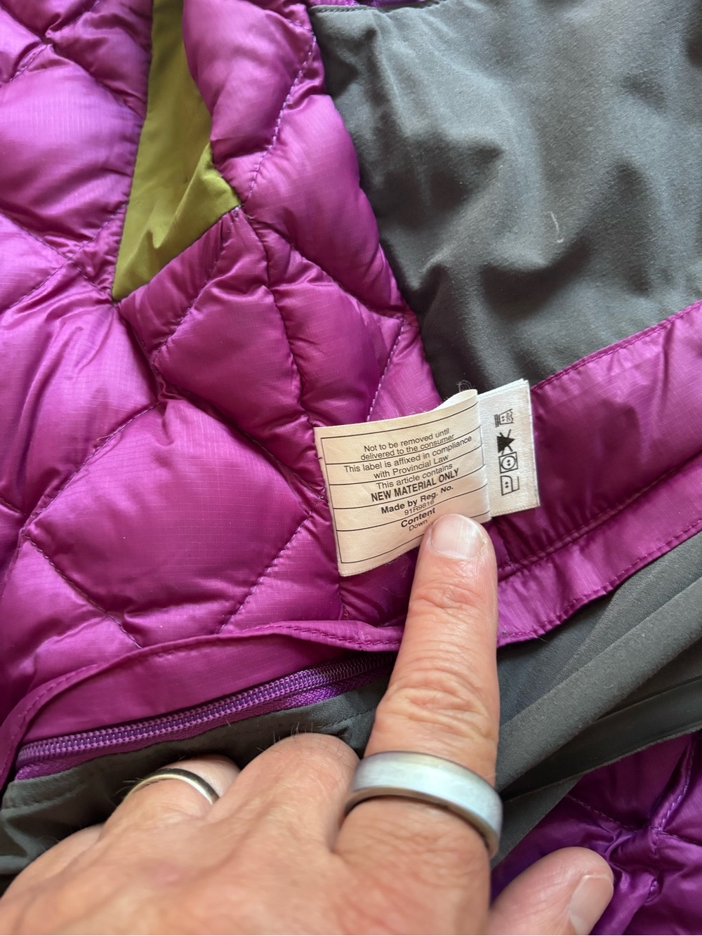 Patagonia Olive Green Women's Waterproof Hooded insSki Jacket with Purple Accent - Picture 5 of 10
